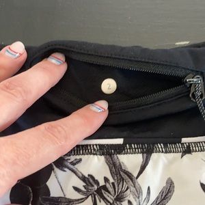 Lululemon size 2 Speed Up Shorts 2.5 inseam